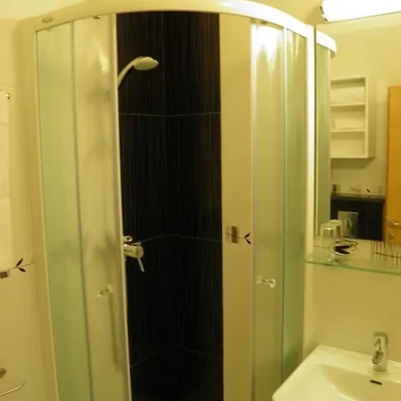 Tomas Apartmán