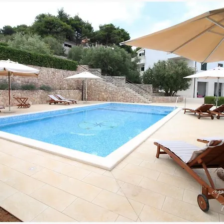Tomas Apartmán