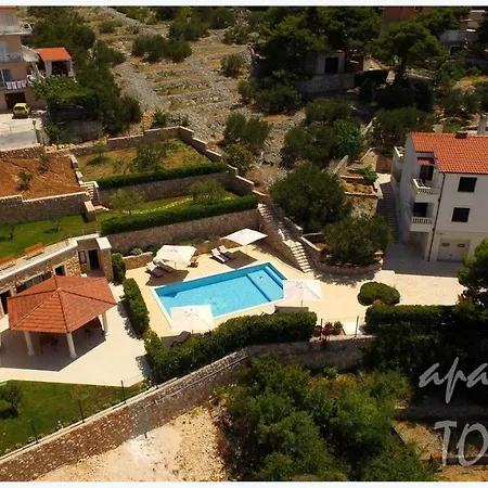 Tomas Apartmán *